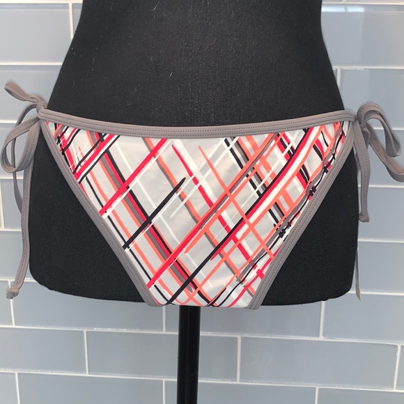 Oakley Other - Oakley Multicolor XL Bikini bottoms